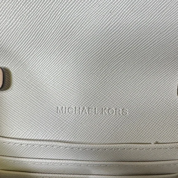 Michael Kors Jet Set Travel Vanilla Logo Crossbody Wallet on Chain - Picture 9 of 14